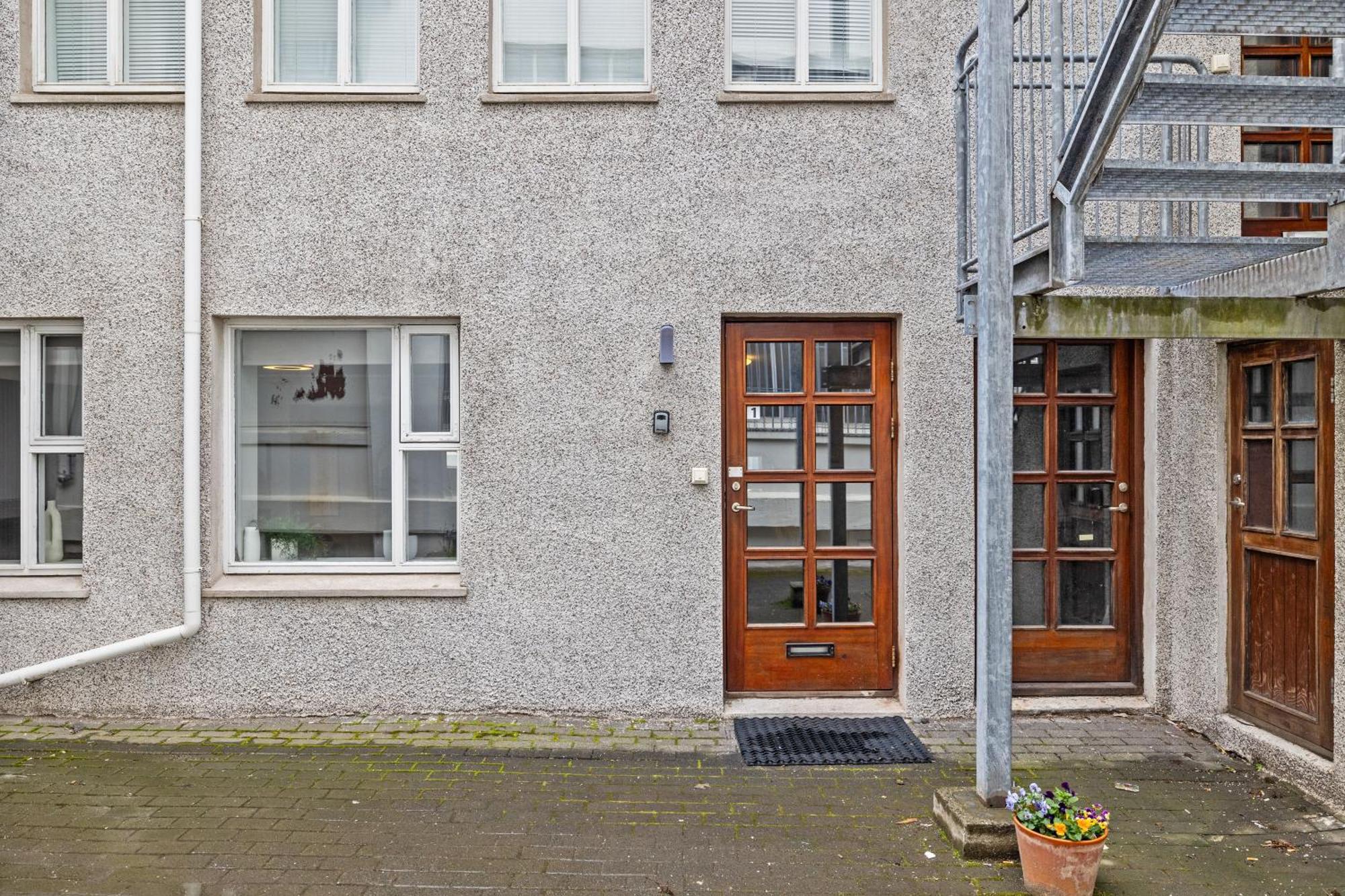 Vatnsstigur Apartment Reykjavik Exterior photo